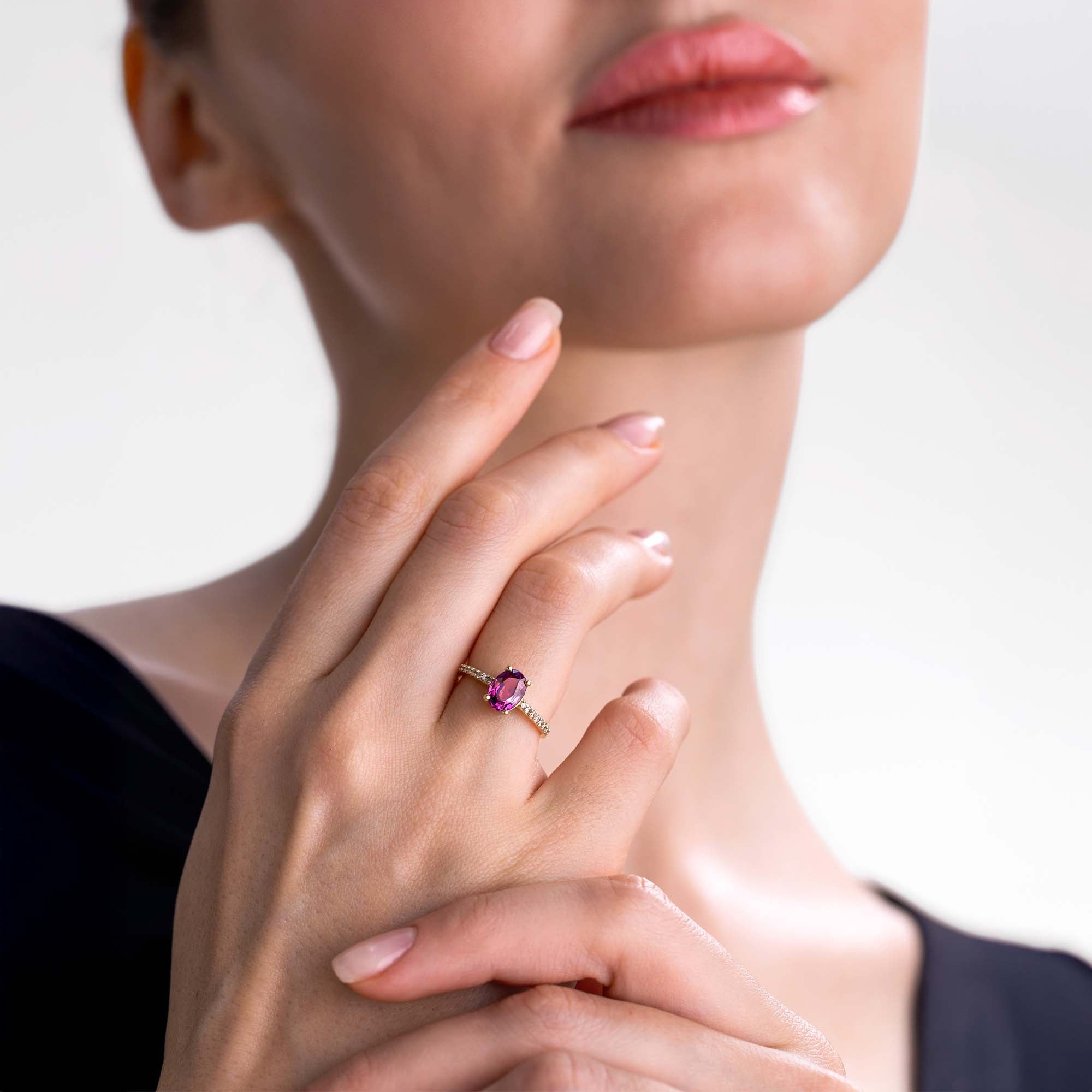 Pırlanta & Granat Tektaş Yüzük - Amore