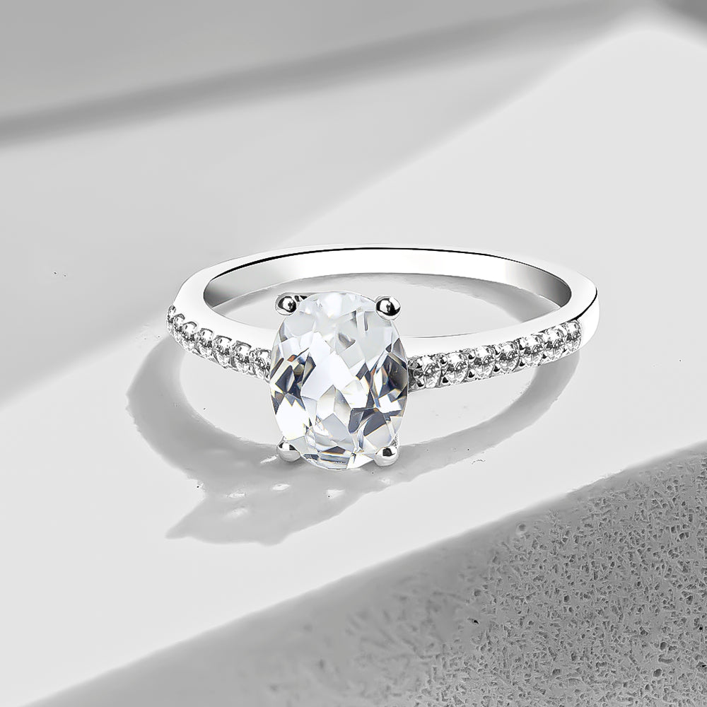 Pırlanta Kenar Taşlı Beyaz Topaz Tektaş Yüzük