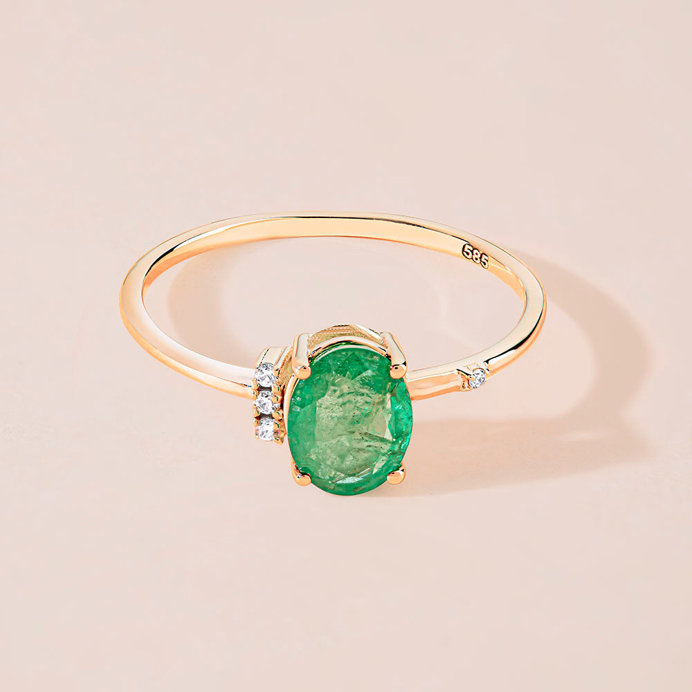 Bu görüntü, Vintage Pırlantalı Tek Taş Zümrüt Yüzüğ