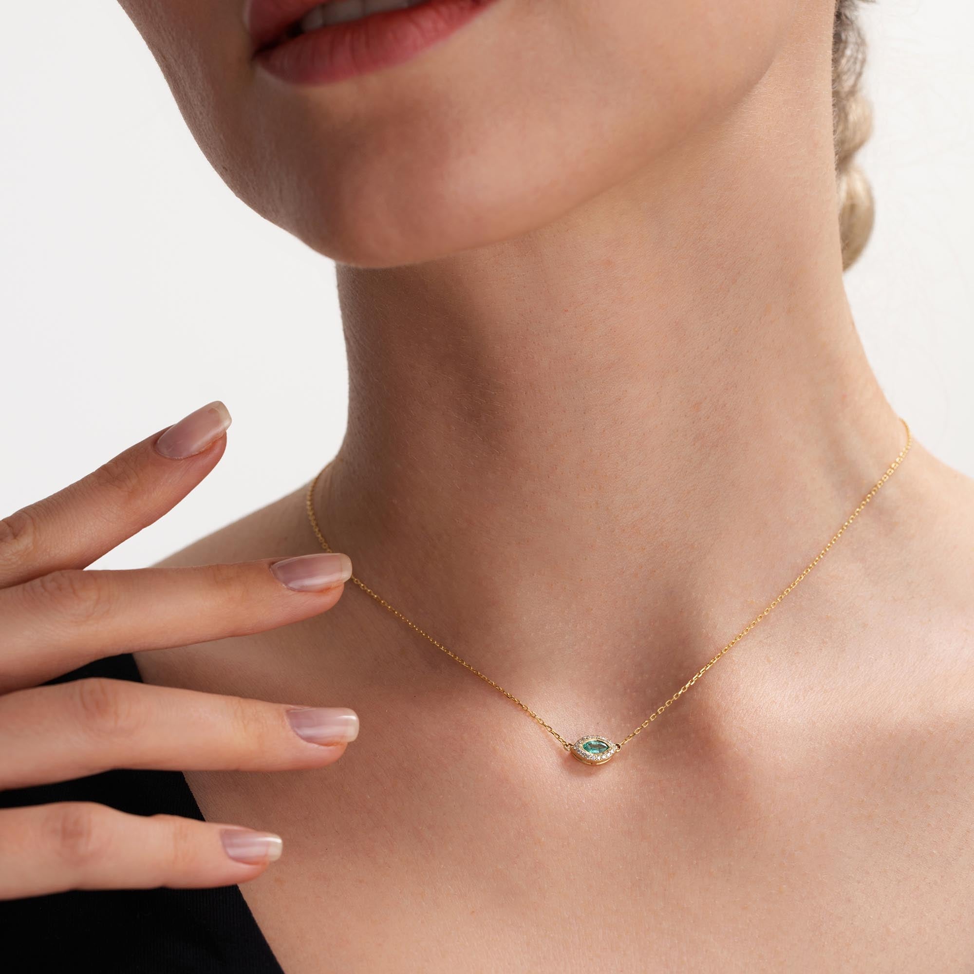 İsis Pırlanta Zümrüt Kolye