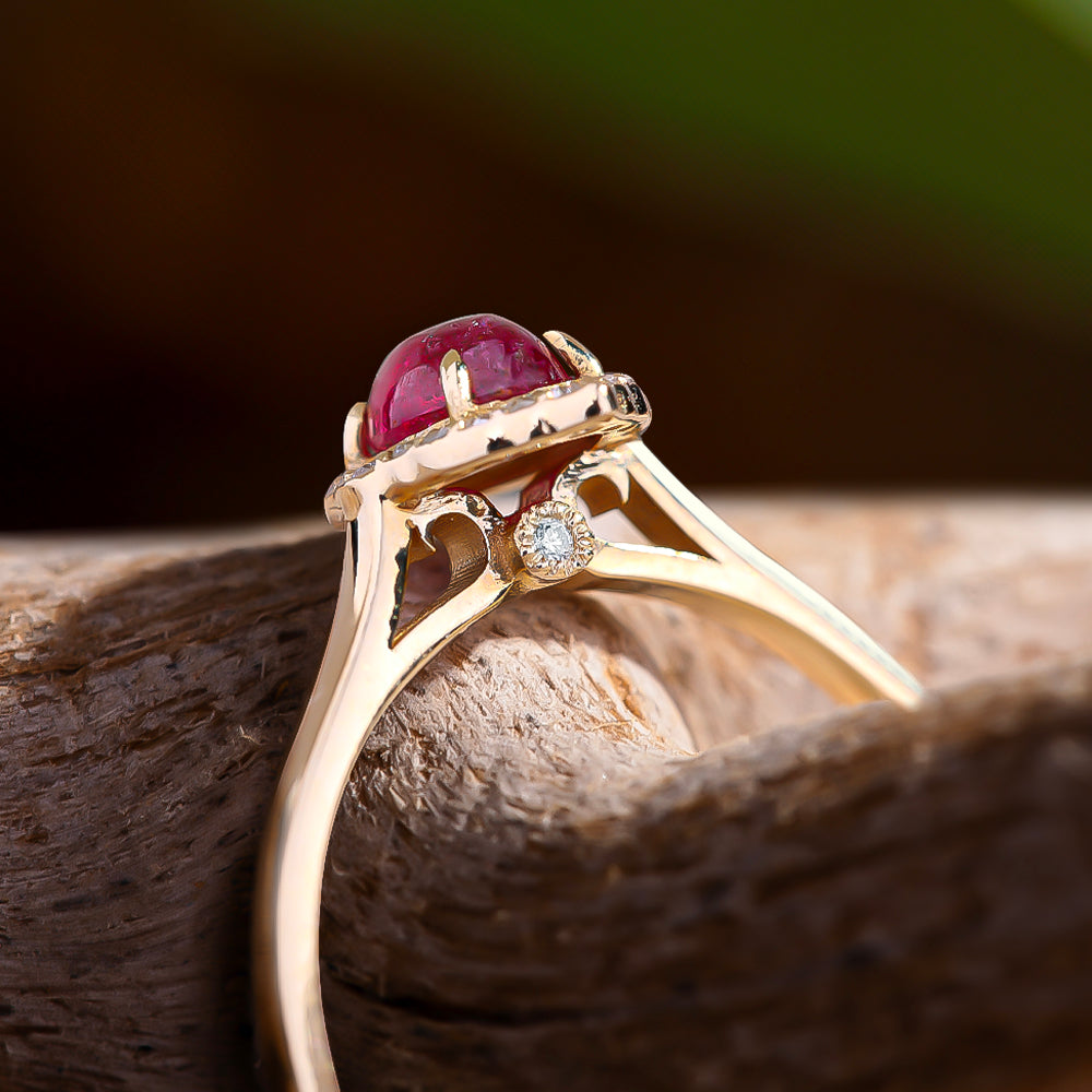 Pırlanta & Yakut Vintage Yüzük - RubyGlow