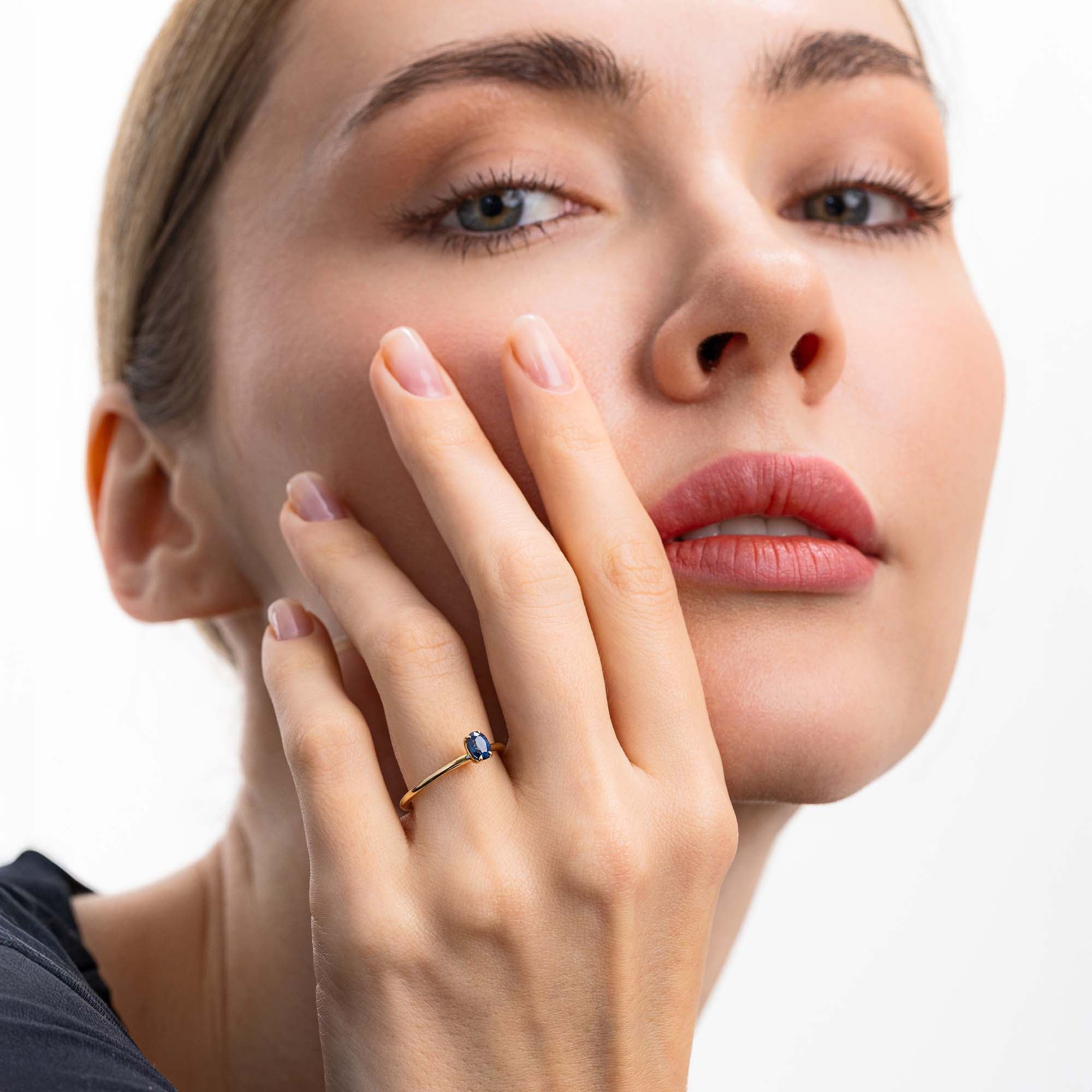 Mare Tektaş Safir Yüzük