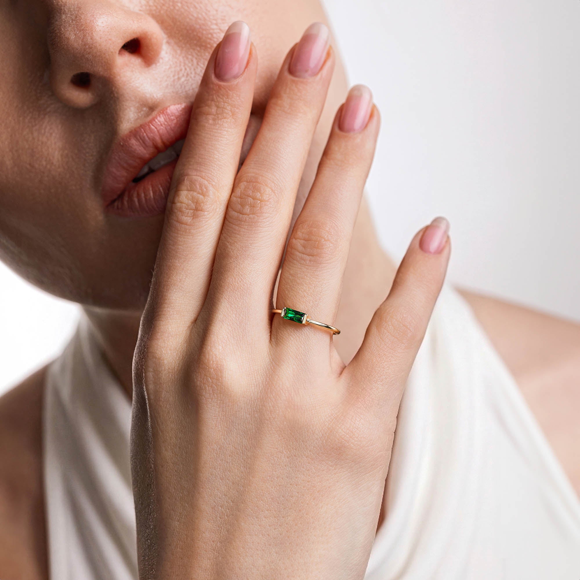 Edge Green Zümrüt Baget Yüzük