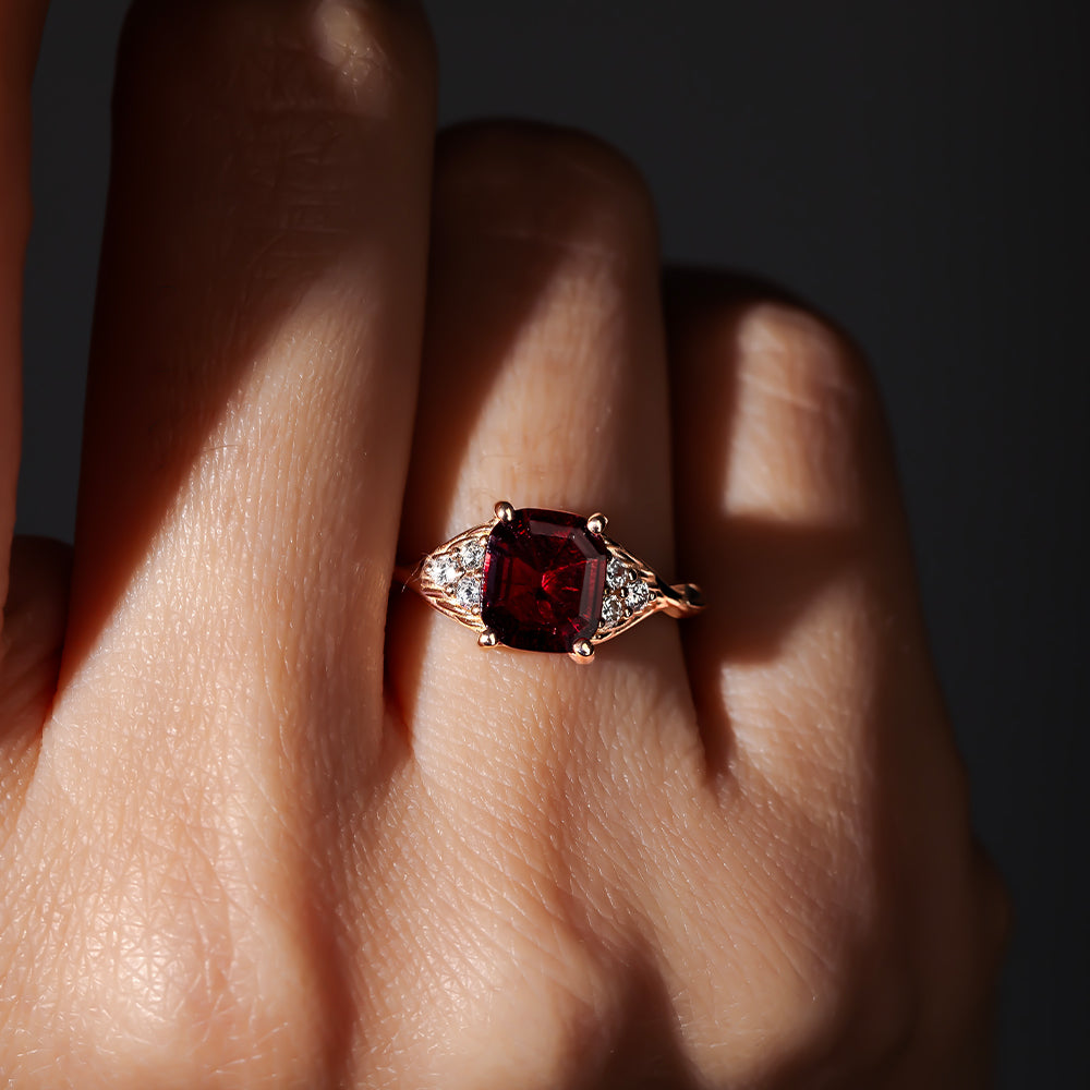 granat taşlı ve pırlantalı vintage yüzük