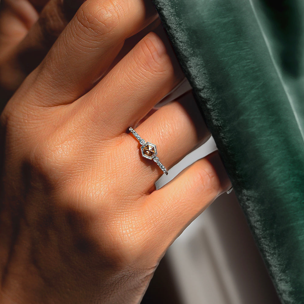 Kahverengi Pırlantalı Tektaş Vintage Yüzük