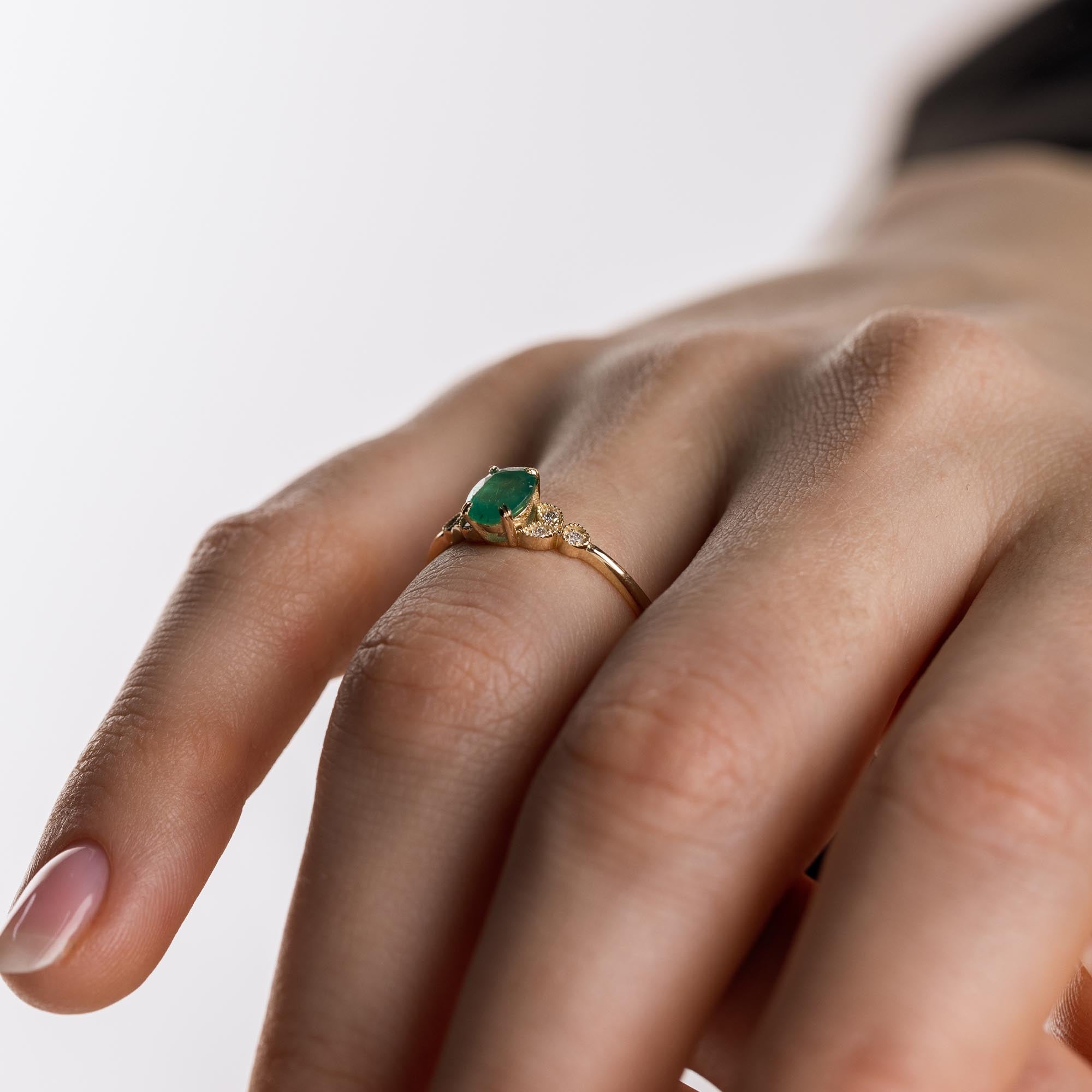 Pırlantalı Tektaş Zümrüt Vintage Yüzük - Leaf