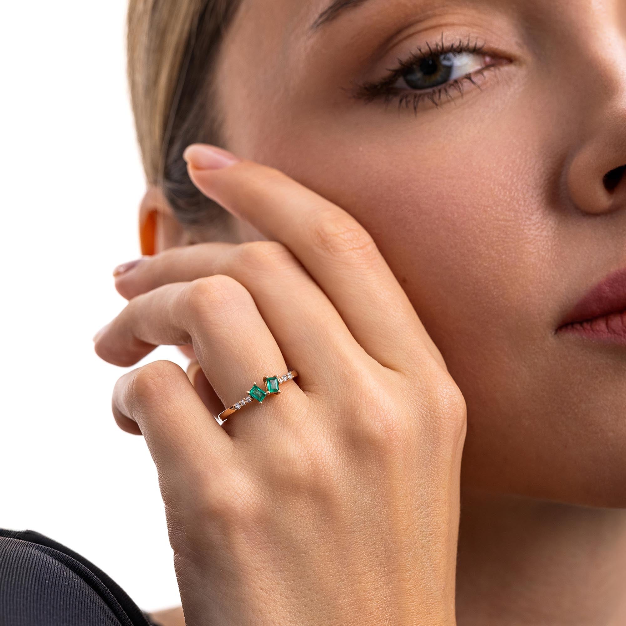 Lumi Pırlantalı Zümrüt Yüzük