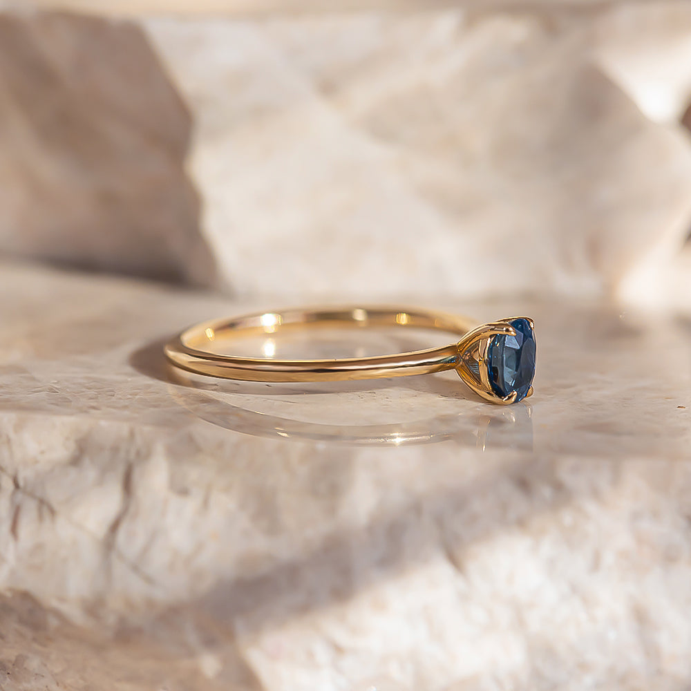 Mare Tektaş Safir Yüzük