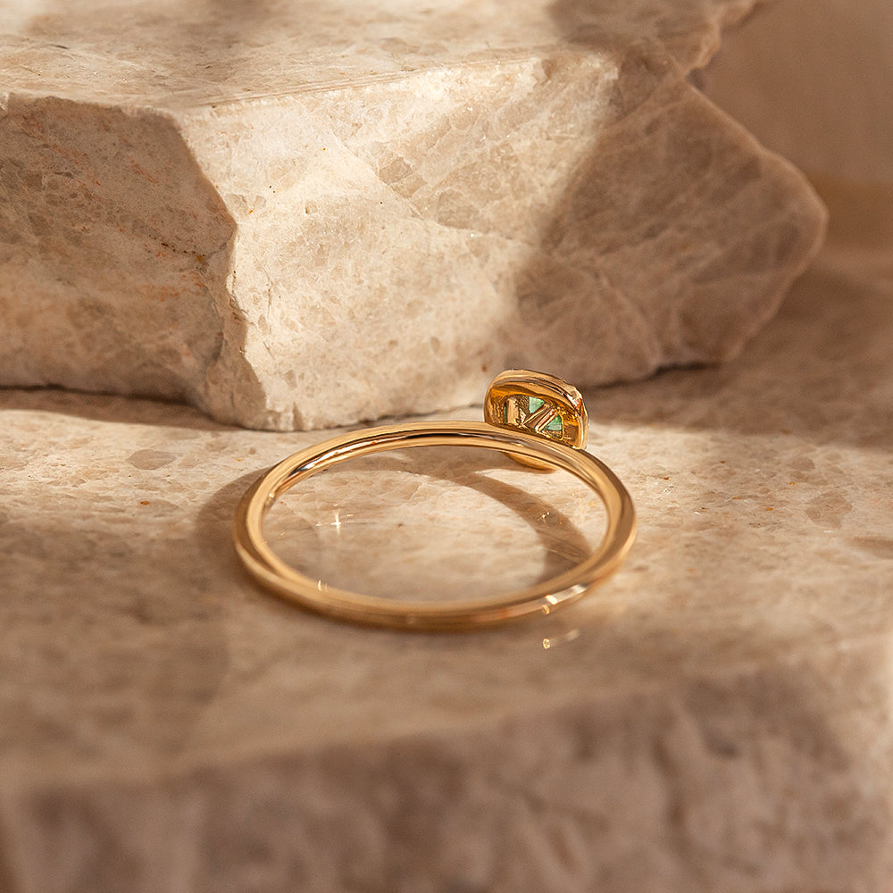 Celina Pırlantalı Zümrüt Yüzük