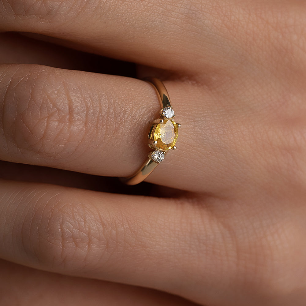 Pırlanta Sarı Safir Yüzük