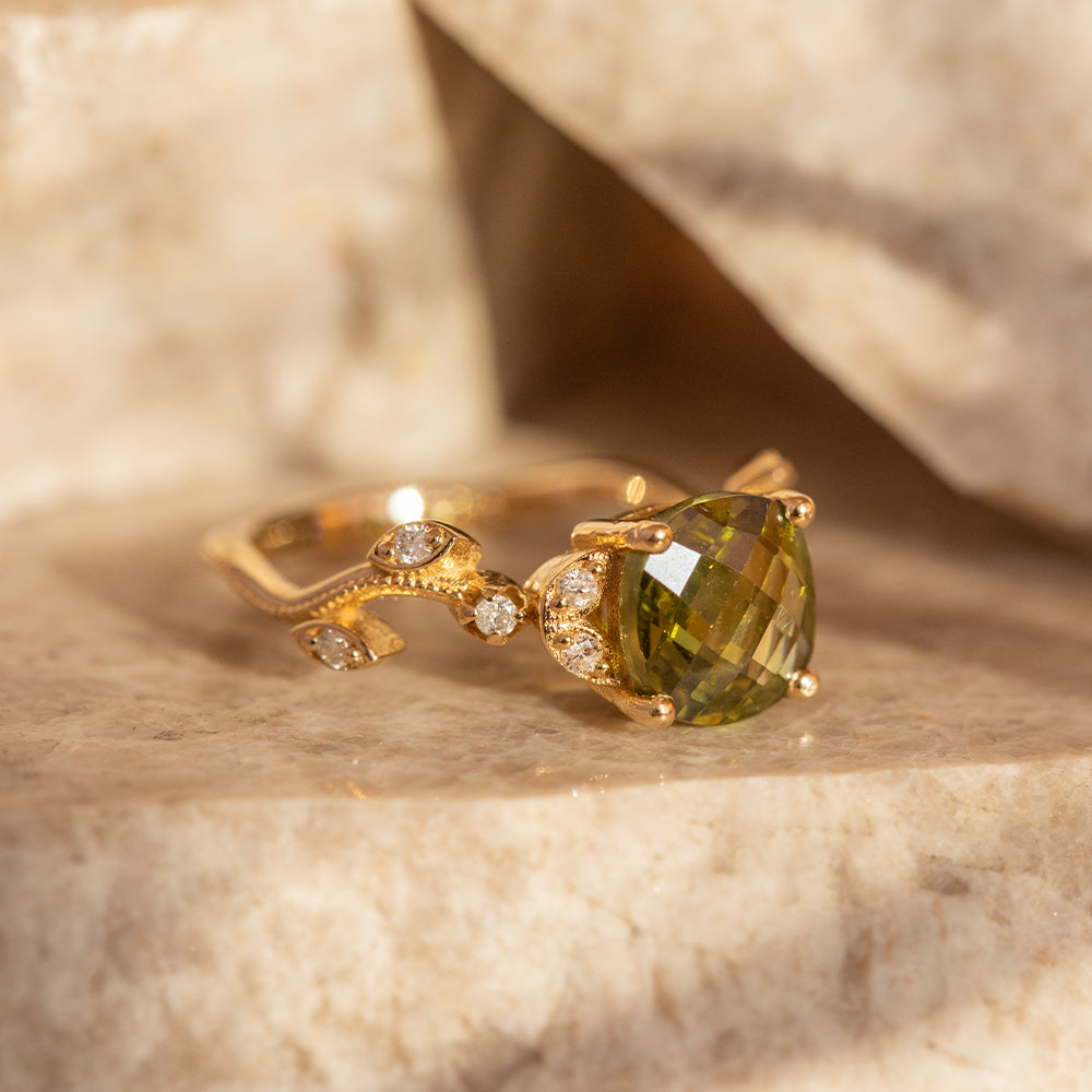 Olive Peridot Yüzük