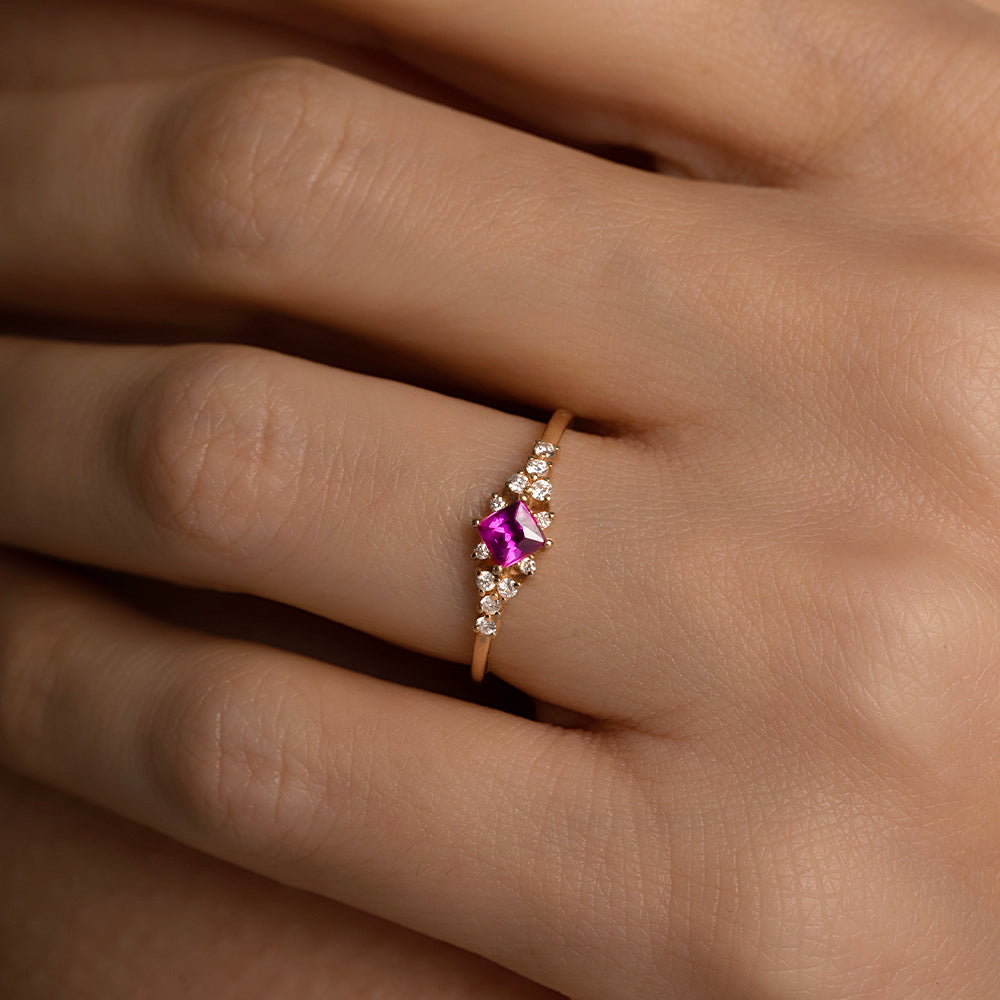 Pırlantalı & Kare Kesim Yakut Vintage Yüzük