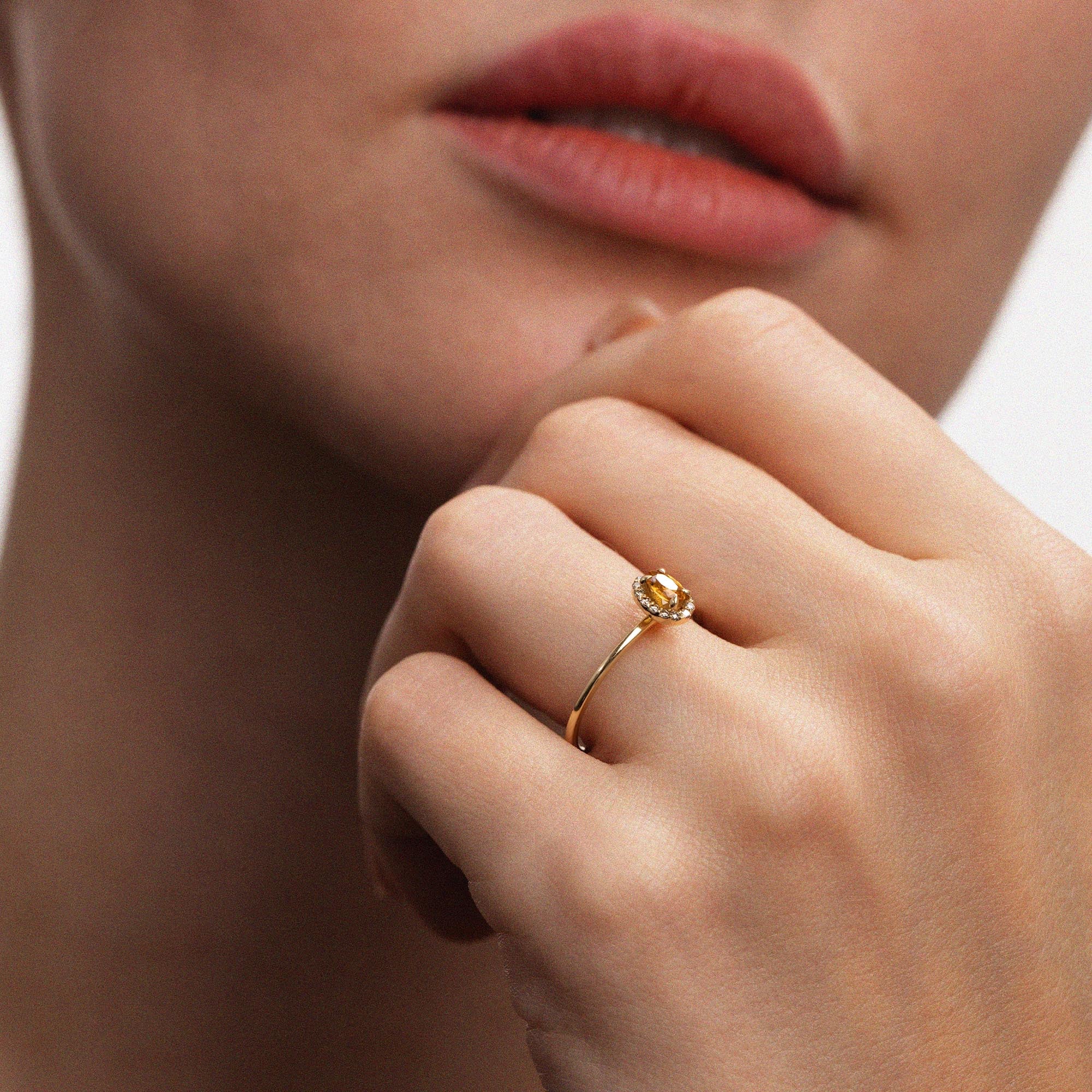 Mimosa Sarı Safir Pırlanta Yüzük