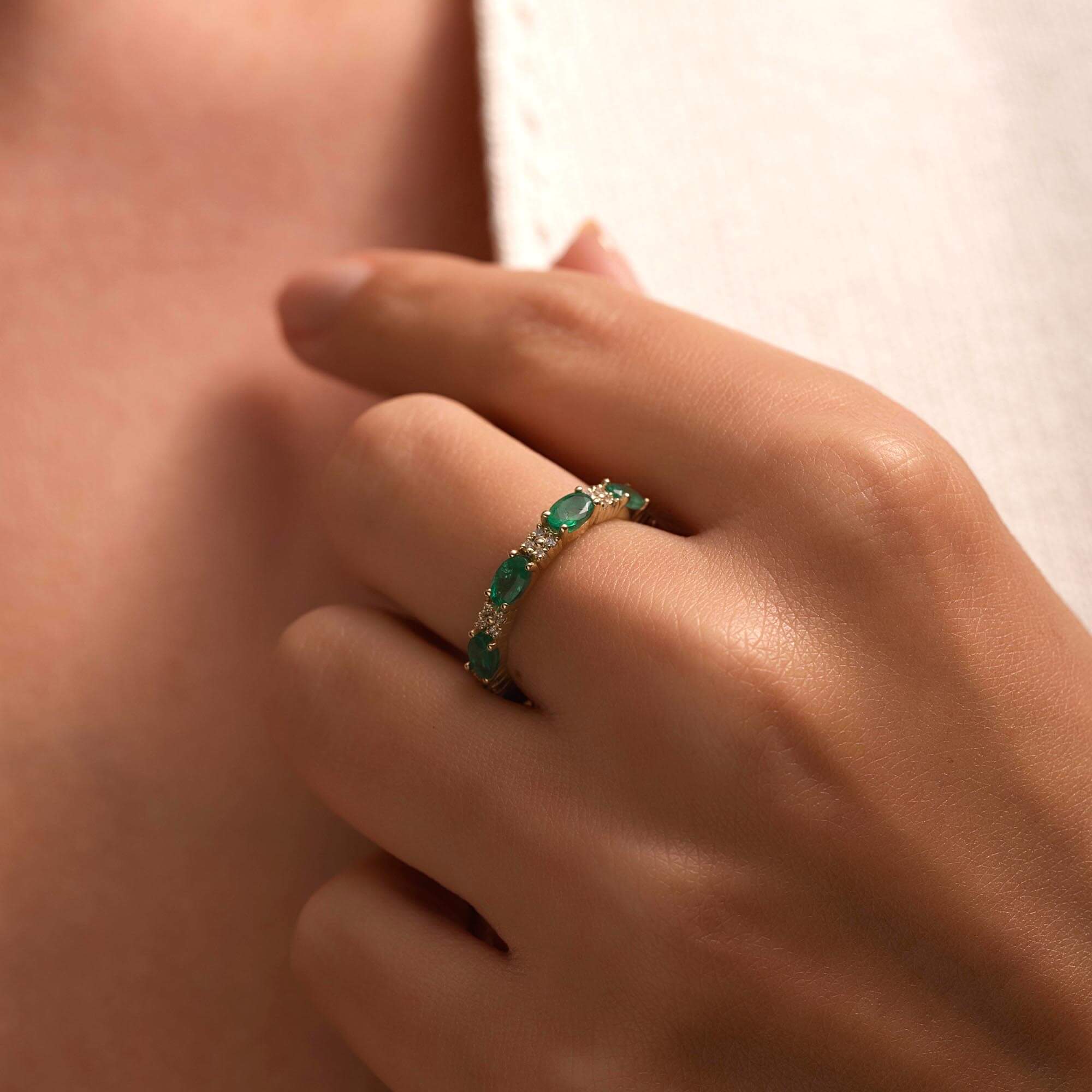 Bouquet Pırlantalı Zümrüt Yüzük