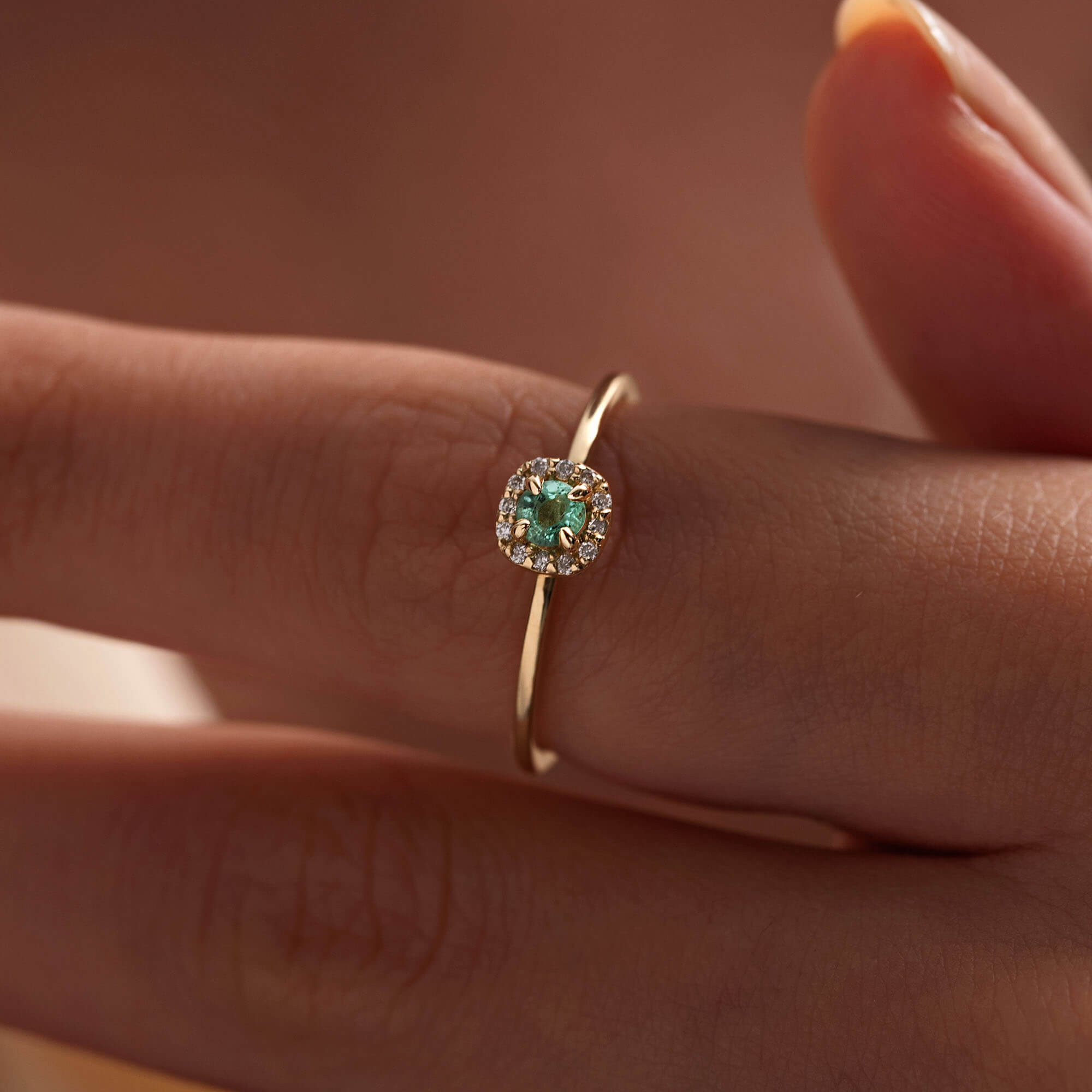 Celina Pırlantalı Zümrüt Yüzük