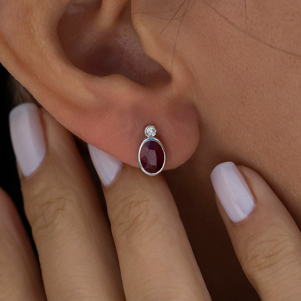 1.20 Karat Viola Pırlantalı Yakut Küpe