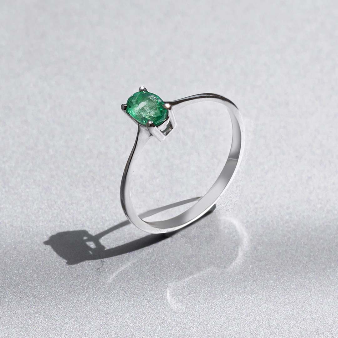 Zümrüt Tektaş Yüzük - Dünya