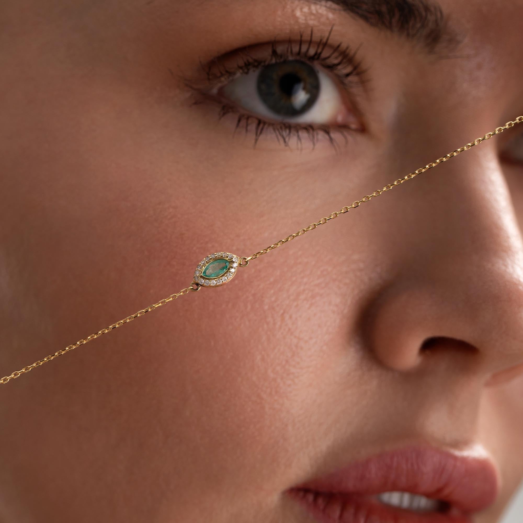 İsis Pırlanta Zümrüt Kolye