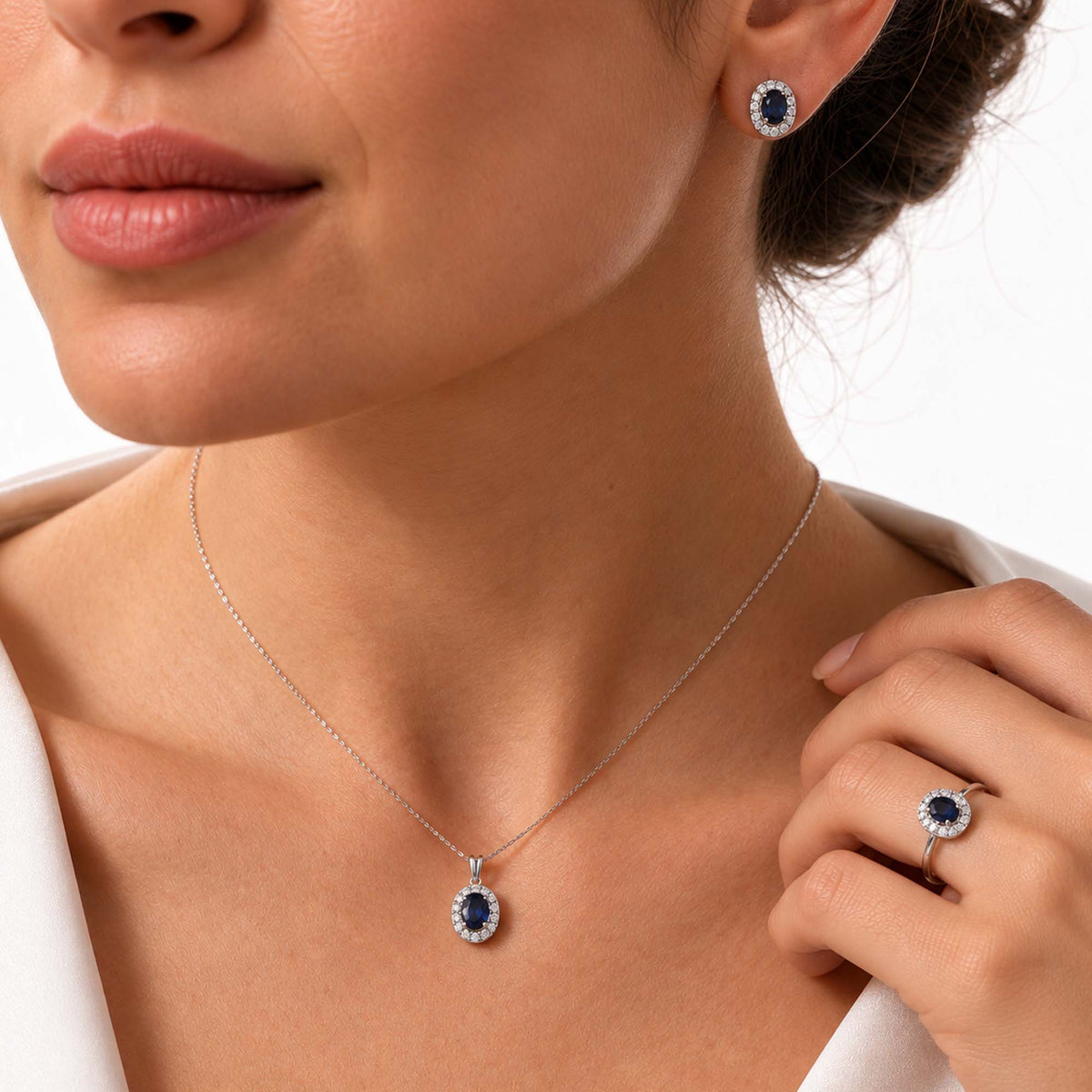 Nadide Pırlantalı Safir Set