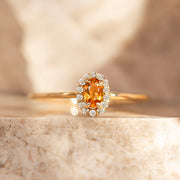 Pırlantalı Oval Sarı Safir Yüzük