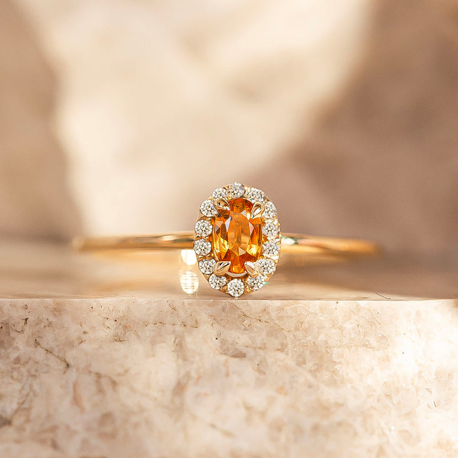 Pırlantalı Oval Sarı Safir Yüzük