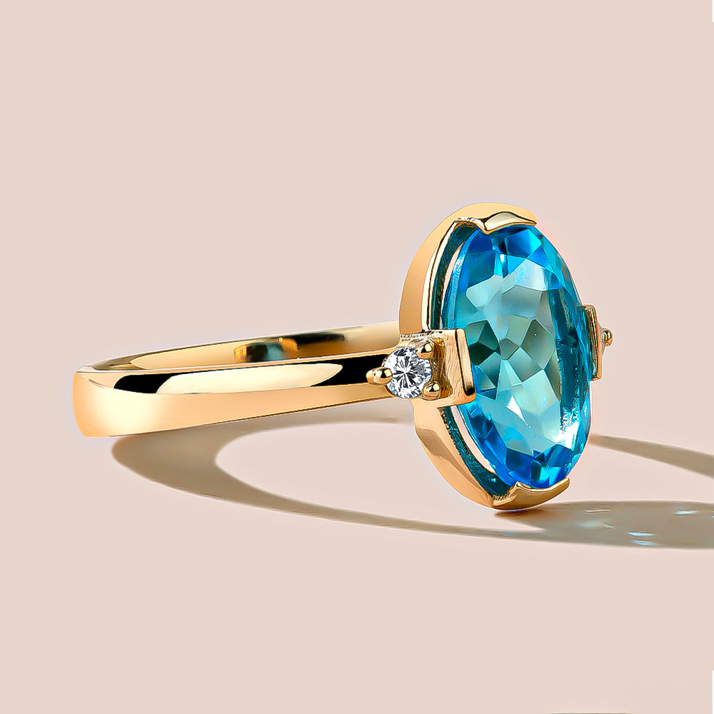 2.70 Karat Okyanus Pırlantalı Mavi Topaz Yüzüğün yandan görünümü