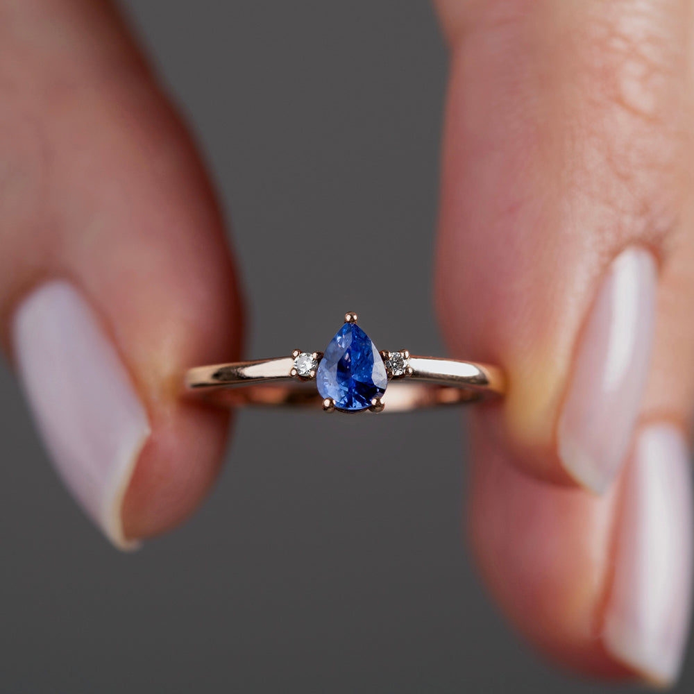 Pırlantalı Tektaş Damla Safir Yüzük