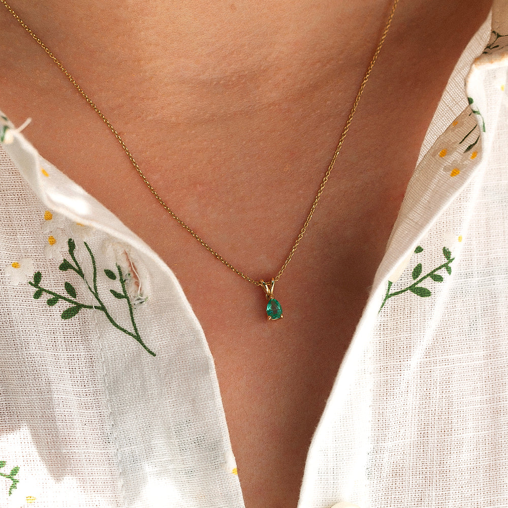 damla zümrüt kolye