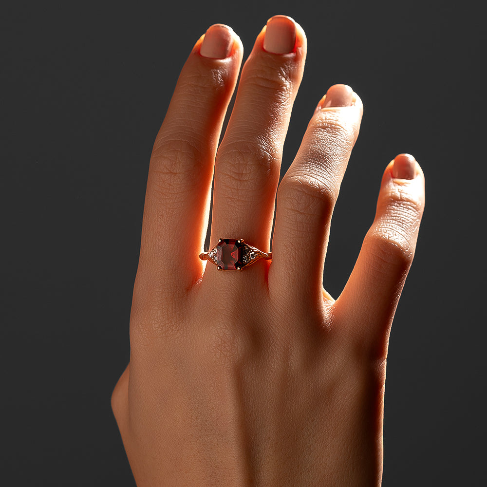 granat taşlı ve pırlantalı vintage yüzük