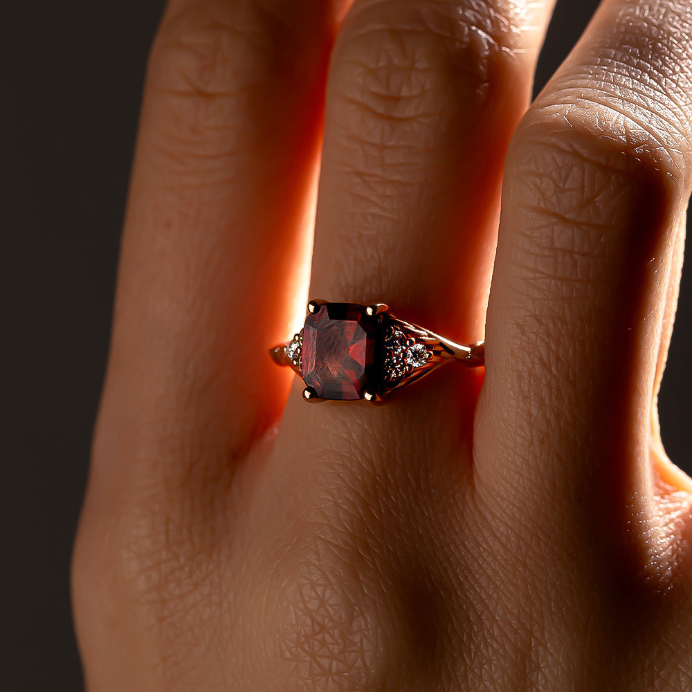 granat taşlı ve pırlantalı vintage yüzük