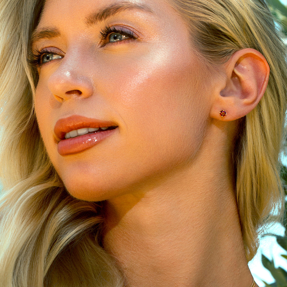 Ruby Flame Tektaş Küpe