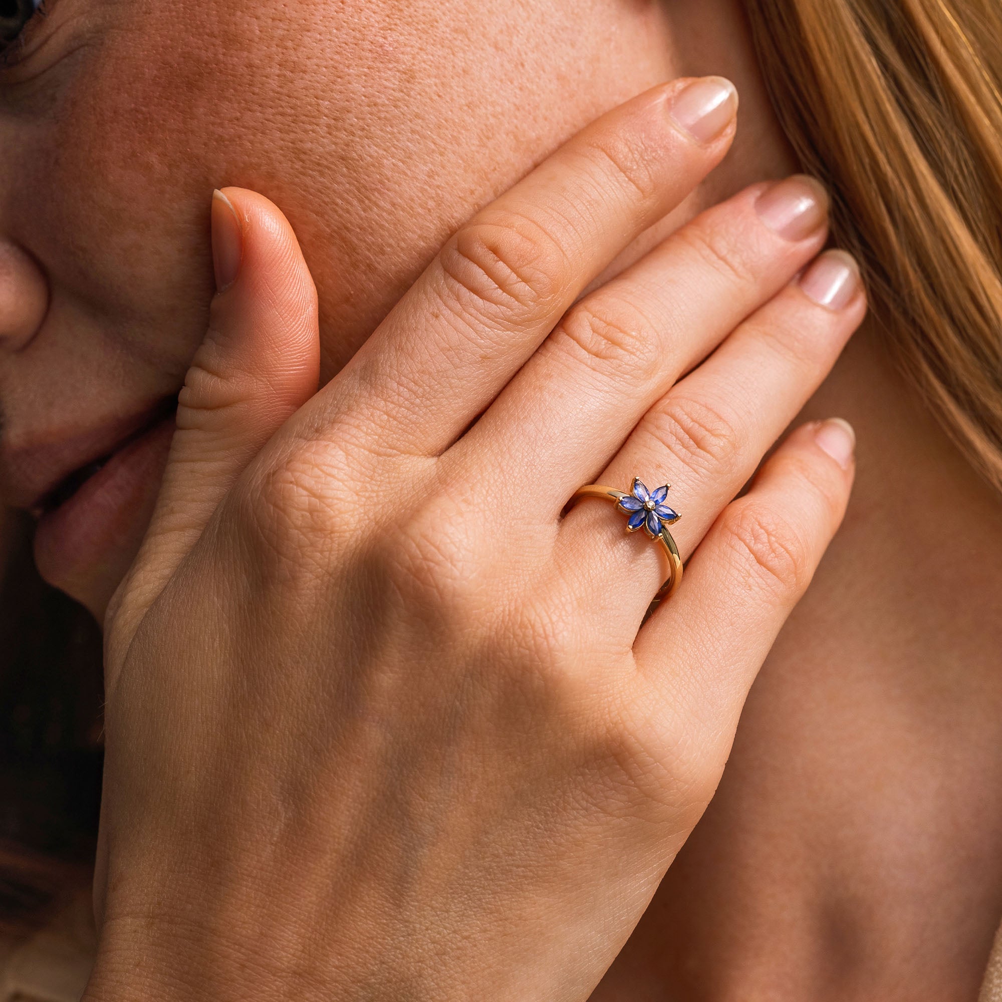 Blue Daisy Safir Yüzük