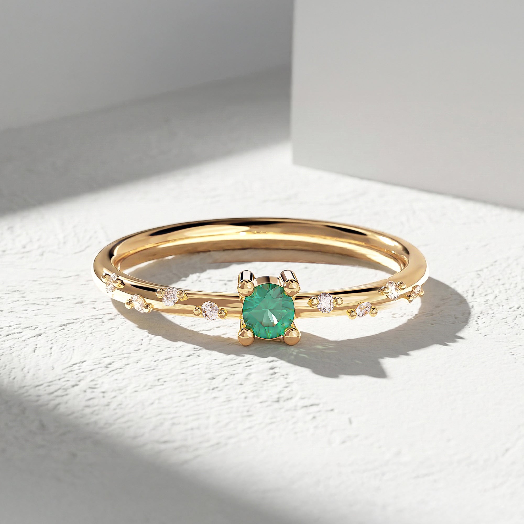 Nira Pırlanta Zümrüt Yüzük