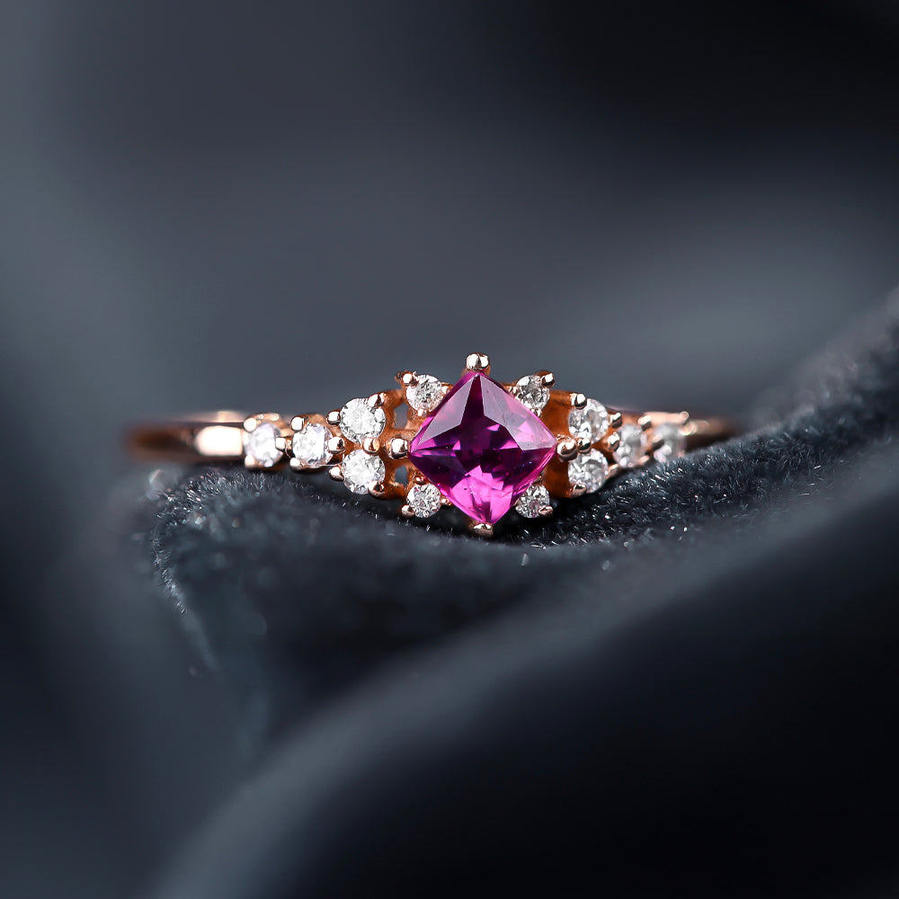 Pırlantalı & Kare Kesim Yakut Vintage Yüzük