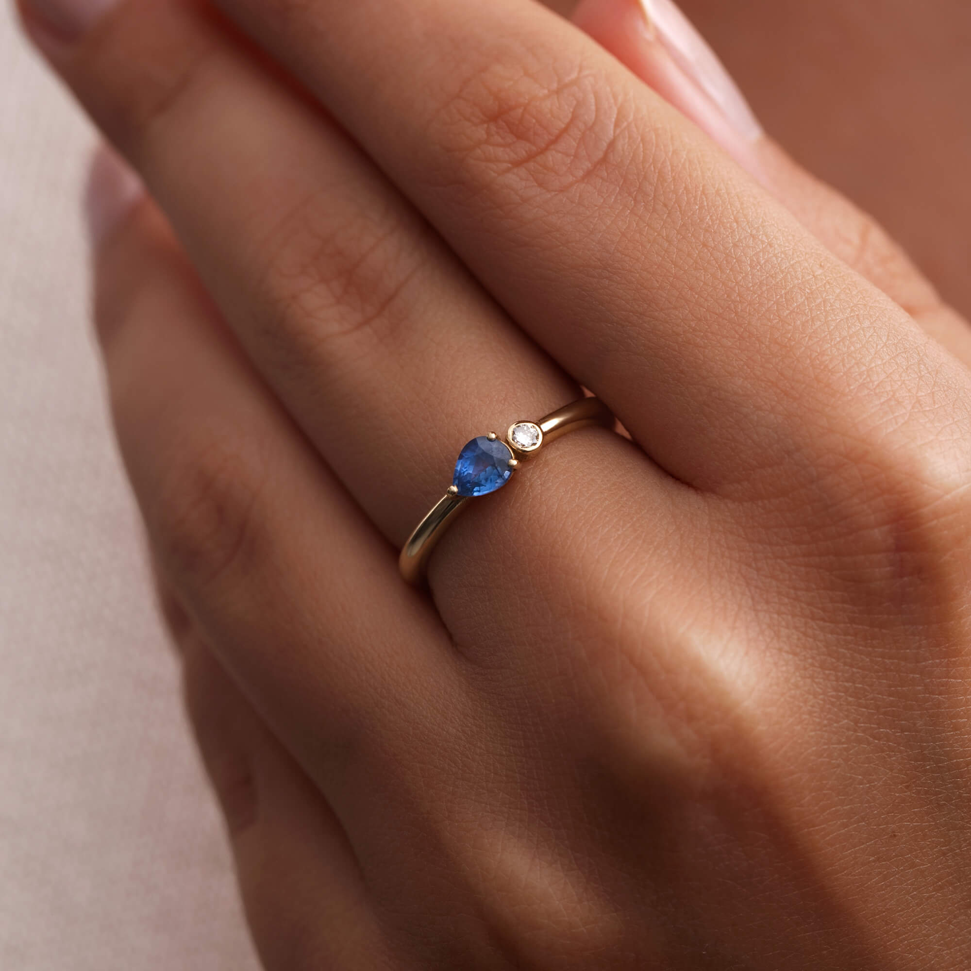 Pırlantalı Damla Safir Yüzük 