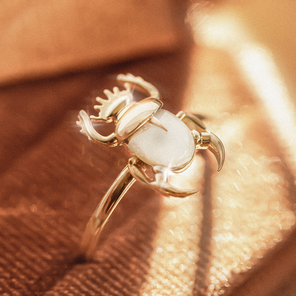 Kutsal Scarab Ay Taşı Yüzük