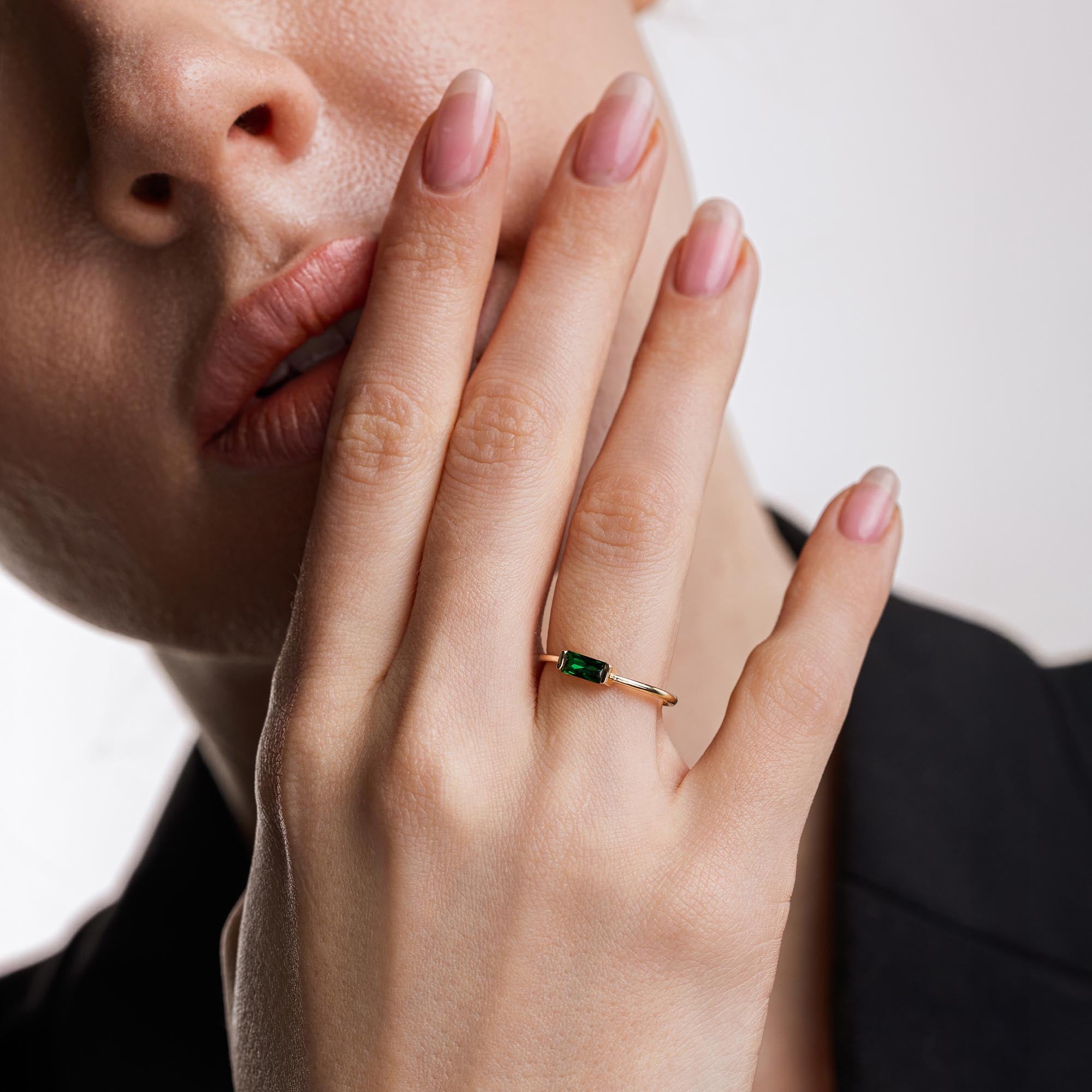 Edge Green Zümrüt Baget Yüzük