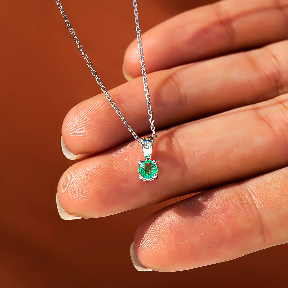 Emely Pırlantalı Zümrüt Kolye