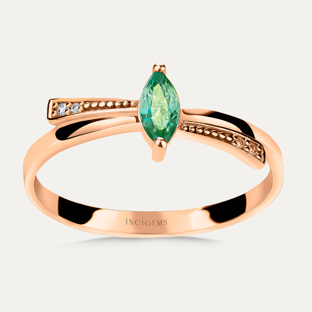 0.30 Karat Vega Pırlantalı Zümrüt Yüzük